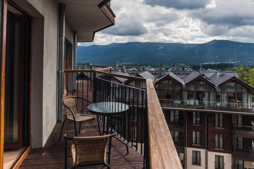 Apartament Z Widokiem Na Gory シクラルスカ・ポレンバ エクステリア 写真