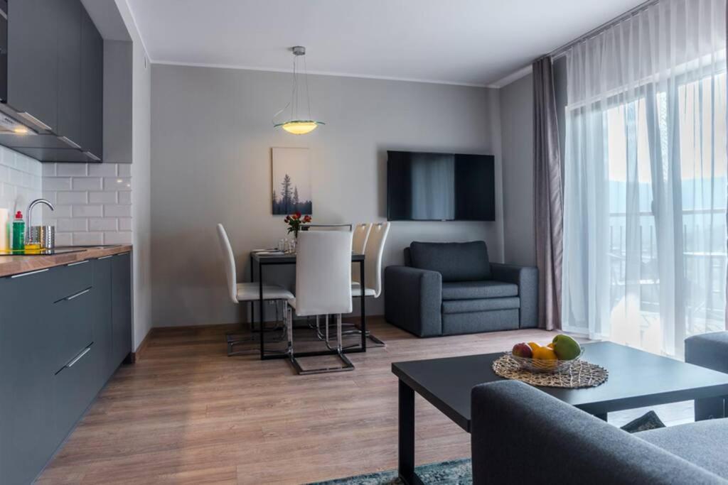 Apartament Z Widokiem Na Gory シクラルスカ・ポレンバ エクステリア 写真